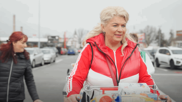 Many Hungarians go to Romania on shopping tours despite government price reduction efforts (Copy)