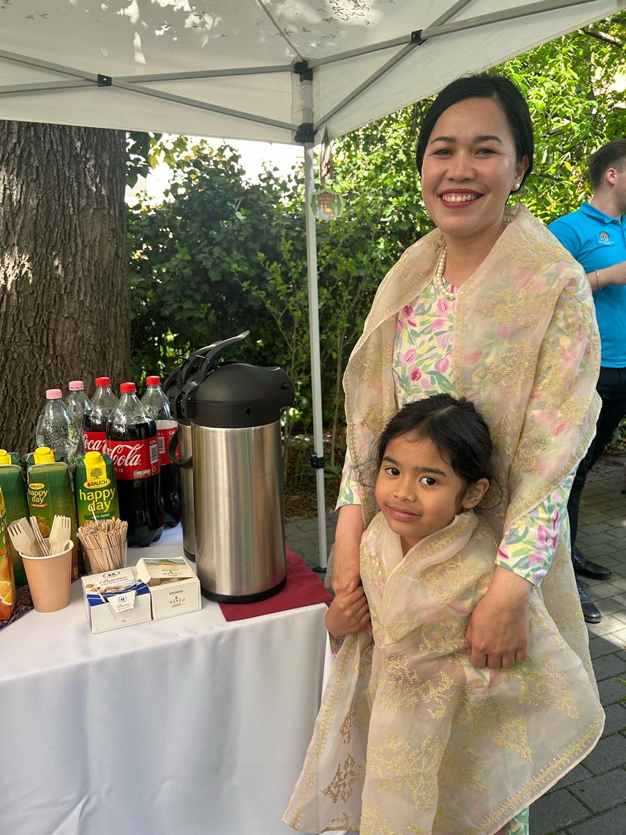 Malaysians in Hungary celebrate Hari Raya Aidilfitri with the theme "Raya Balik Kampung Style"