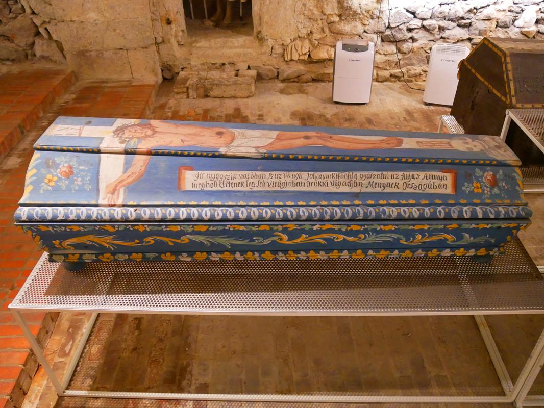 18th 19th century mummies coffins